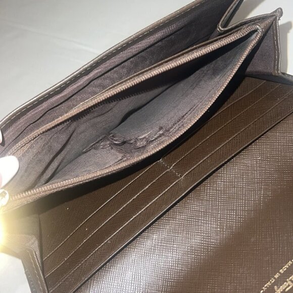 Salvatore Ferragamo brown wallet - Picture 13 of 15